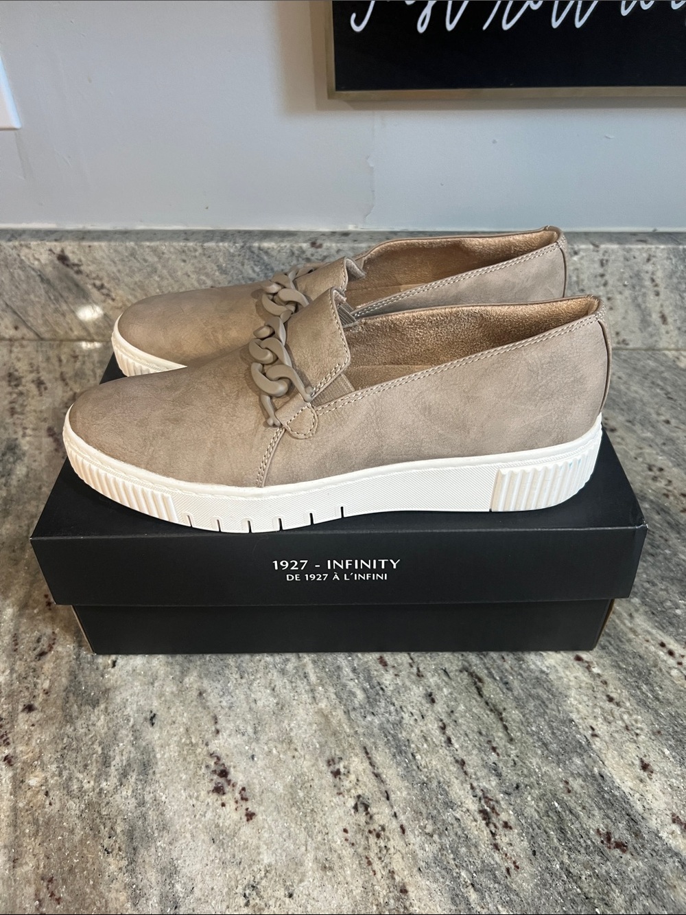 1927 - Infinity Taupe Slip-On Platform Sneakers for Women